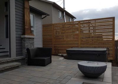 Wooden privacy screen